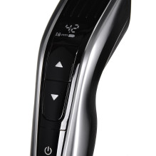 „Philips HAIRCLIPPER Series 9000“ plaukų kirpimo mašinėlė. Savaime galandantys metaliniai peiliukai.