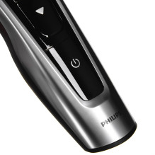 „Philips HAIRCLIPPER Series 9000“ plaukų kirpimo mašinėlė. Savaime galandantys metaliniai peiliukai.