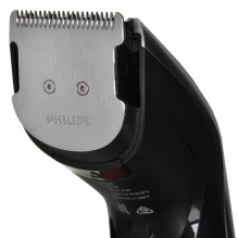 „Philips HAIRCLIPPER Series 9000“ plaukų kirpimo mašinėlė. Savaime galandantys metaliniai peiliukai.
