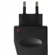 Adapter from 220V power supply to 12V vehicle socket with 0.5A charging current