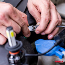 LED automobilių lemputės COB serijos H1 6500K AMIO-02842