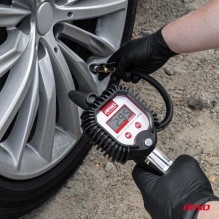 Inflating gun with digital pressure gauge 16 bar AMIO-04483