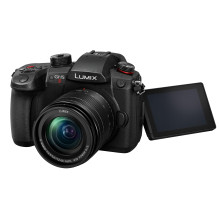 Panasonic Lumix G GH5 II (DC-GH5M2M) + Panasonic LUMIX G Vario 12-60mm f / 3.5-5.6 Asph. Power OIS (H-FS12060) (Black)