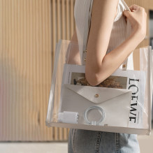 GRĄŽINTA PREKĖ Baseus Compact įkroviklis 3x USB 17W baltas (CCXJ020102) GRĄŽINTA PREKĖ Baseus Compact įkroviklis 3x USB 17W baltas (CCXJ020102)