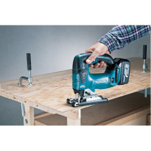 Power Tool - Makita DJV182Z 18V Saw 2.6kg 3500spm