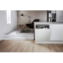 Whirlpool WIC 3C26 F