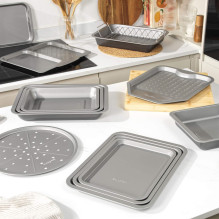 Salter BW13664 Essentials 26cm Square Baking Tin