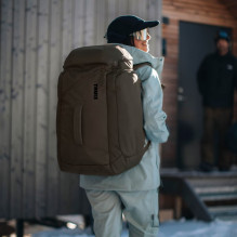 „Thule 5156 Roundtrip“ slidinėjimo ir snieglenčių batų kuprinė, 60 litrų, juoda