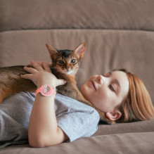 AirTag Case Wristband Silicone Wristband for Kids - Pink with Rainbow