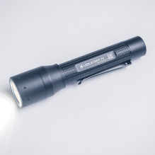 Ledlenser P5 juodas žibintuvėlis su spaustuku LED Ledlenser P5 juodas žibintuvėlis su spaustuku LED
