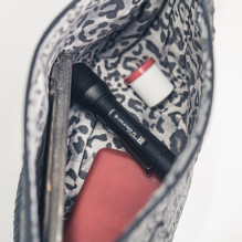 Ledlenser P5 juodas žibintuvėlis su spaustuku LED Ledlenser P5 juodas žibintuvėlis su spaustuku LED