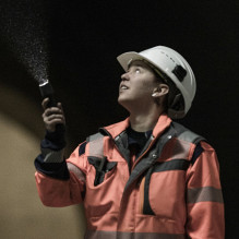 Ledlenser P7R Pro juodas rankinis žibintuvėlis LED