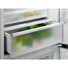 ELECTROLUX KNP7TE75S fridge-freezer