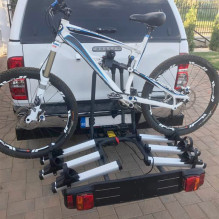PNI GO3 bicycle holder with 3 rear bikes with towing hitch