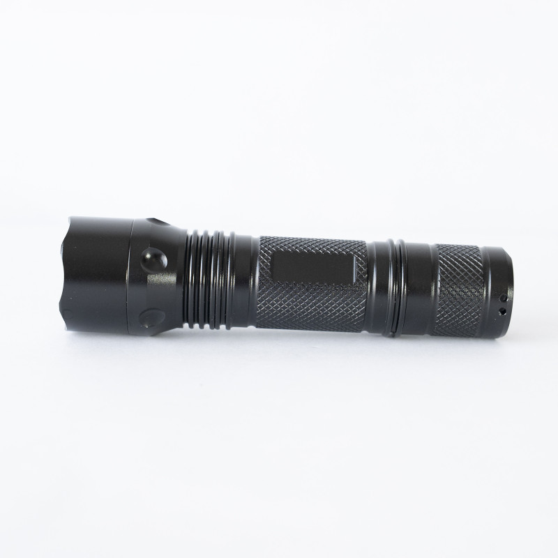 PNI Adventure FDW28 flashlight