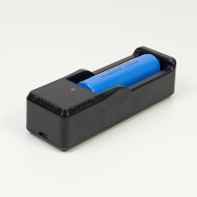 PNI Adventure F300 LED flashlight in 3 colors, white, red, green, distance 500 m, luminous flux 540 lm, 18650 3000mAh ba