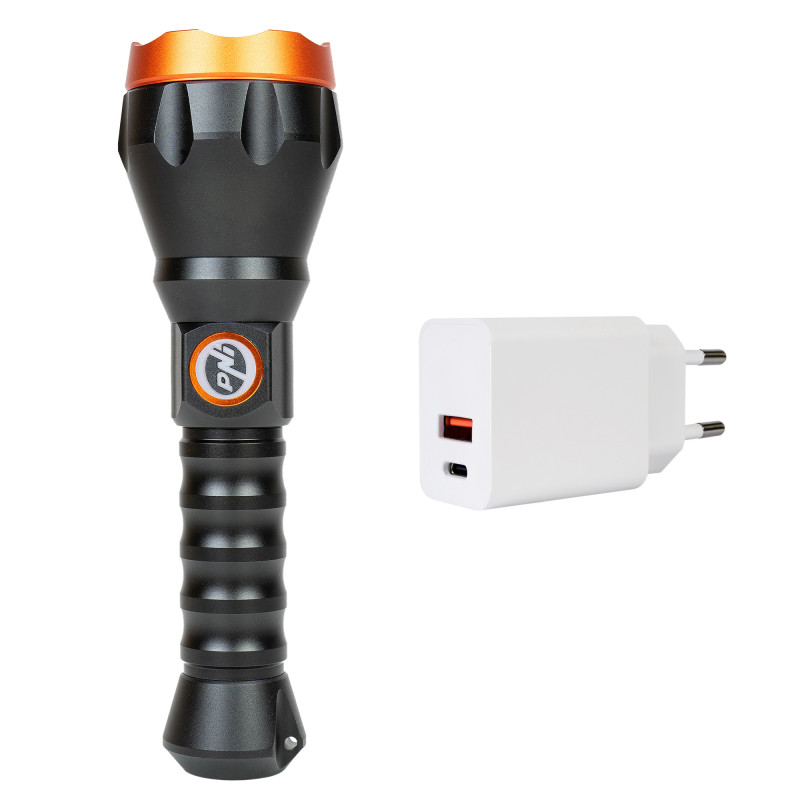 PNI Adventure F550 Crystal LED flashlight, 10W, aluminum, 500lm, up to 700m, 4000mAh, IPX6, with PNI CHG300 power supply