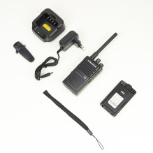 Dynascan D12U DMR UHF portable radio station, 400-470 MHz, 32 channels Dynascan D12U DMR UHF portable radio station, 400-470 MHz, 32 channels