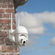 PNI IP65 live PTZ 5MP video surveillance camera kit, GSM 4G + PNI PSF6020A photovoltaic solar panel