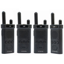 Kit of 4 portable radio...