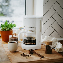 Adler AD 4383w Drip coffee maker for ground coffee 1.5 L white Adler AD 4383w Drip coffee maker for ground coffee 1.5 L white