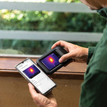 FLIR C3-X terminio vaizdo kamera, juoda, 1800 mAh, vanadžio oksidas, neaušinami židinio plokštumos masyvai, integruotas 