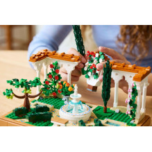 LEGO ICONS 10359 Fountain Garden