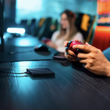 „Samsung MU-PG1T0B“ 1 TB USB C tipo 3.2 kartos 2 (3.1 kartos 2) juodas