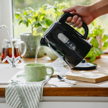 ADLER AD 1380B juodas elektrinis virdulys