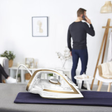 Tefal Puregliss FV8042 Dry &amp; Steam iron Durilium AirGlide Autoclean soleplate 3000 W Bronze, White