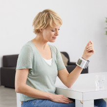 Wrist blood pressure monitor Medisana BW 320