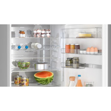 Bosch Serie 6 KGN49LBCF fridge-freezer Freestanding 440 L C Black