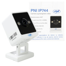 PNI IP744 4MP video surveillance camera package with IP, motion detection + PNI 128GB MicroSD memory card with SD adapte