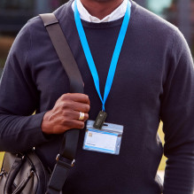 ATMINTINĖ USB 3.2 64GB / JUODA UC320-64G-RBK / BK ADATA