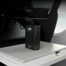 Išorinė baterija SBS 20000 mAh 20W su integruotu USB-C laidu ir skaitmeniniu ekranu - juoda