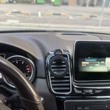 Silvercloud Easy Drive 30 Magsafe magnetic mount for mobile phones, attaches to the ventilation grille
