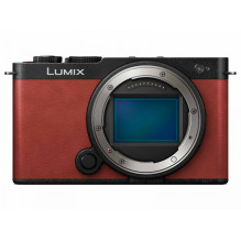 Panasonic Lumix DC-S9 Body...