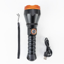 PNI Adventure F550 Crystal LED flashlight package, 10W and PNI FLM33 magnetic mounting bracket
