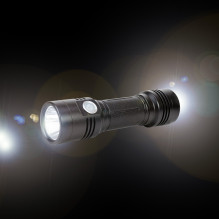 Aliumininis PNI Adventure F200 dvigubas LED žibintuvėlis, 4000 mAh baterija ir mikro USB prievadas, 3 LED su didele diaf