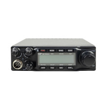 Komplekte yra mėgėjiška radijo stotis CRT SS 9900V AM, FM, LSB, USB, CW 28–29,7 MHz, ASQ, „Roger Beep“, 12 V ir mėlynas 