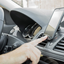 Magnetinis mobiliojo telefono laikiklis su „Silvercloud Easy Drive 360“ programėle