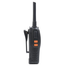 Komplekte yra 8 nešiojamos radijo stotys PNI PMR R40 PRO su baterijomis, įkrovikliais ir ausinėmis Komplekte yra 8 nešiojamos radijo stotys PNI PMR R40 PRO su baterijomis, įkrovikliais ir ausinėmis
