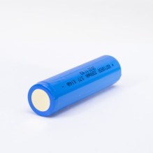 18650 PNI 650 3.7V 2200mAh battery for the PNI Adventure F650 flashlight 18650 PNI 650 3.7V 2200mAh battery for the PNI Adventure F650 flashlight