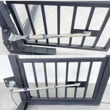 PNI MAB300LR swing gate automation kit, with 2 40W motors, remote controls and control panel, photocells and lamp, gate 