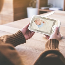 Vaizdo kūdikių monitorius „Motorola VM65 Connect“ su 5 colių ekranu