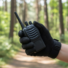Komplekte yra 6 nešiojamų radijo stočių PNI PMR R40 PRO su baterijomis, įkrovikliais ir ausinėmis Komplekte yra 6 nešiojamų radijo stočių PNI PMR R40 PRO su baterijomis, įkrovikliais ir ausinėmis