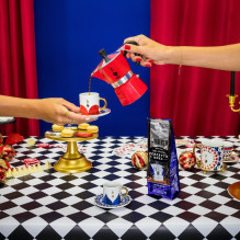 Raudonas Bialetti Moka Espress kavos virimo aparatas