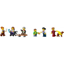 LEGO City Downtown Streetcar and Station 60423