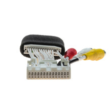 Adapter do podłączenia kamery cofania do dotykowego monitora TOYOTA