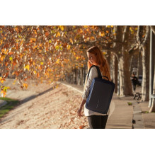 XD DESIGN ANTI-THEFT BACKPACK / BRIEFCASE BOBBY BIZZ 2.0 NAVY P / N: P705.925 XD DESIGN ANTI-THEFT BACKPACK / BRIEFCASE BOBBY BIZZ 2.0 NAVY P / N: P705.925